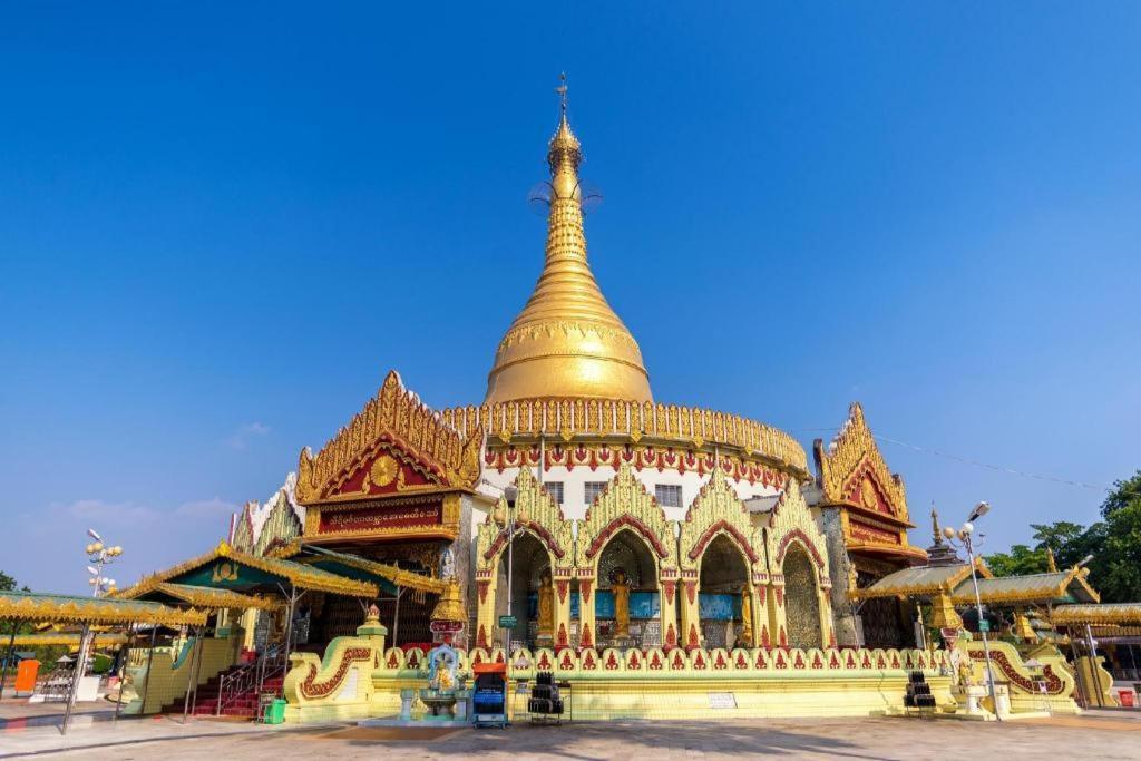 Ten Mile Hotel Yangon Bagian luar foto