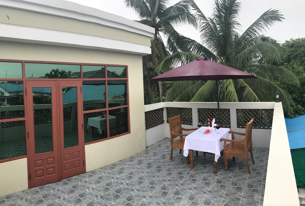 Ten Mile Hotel Yangon Bagian luar foto