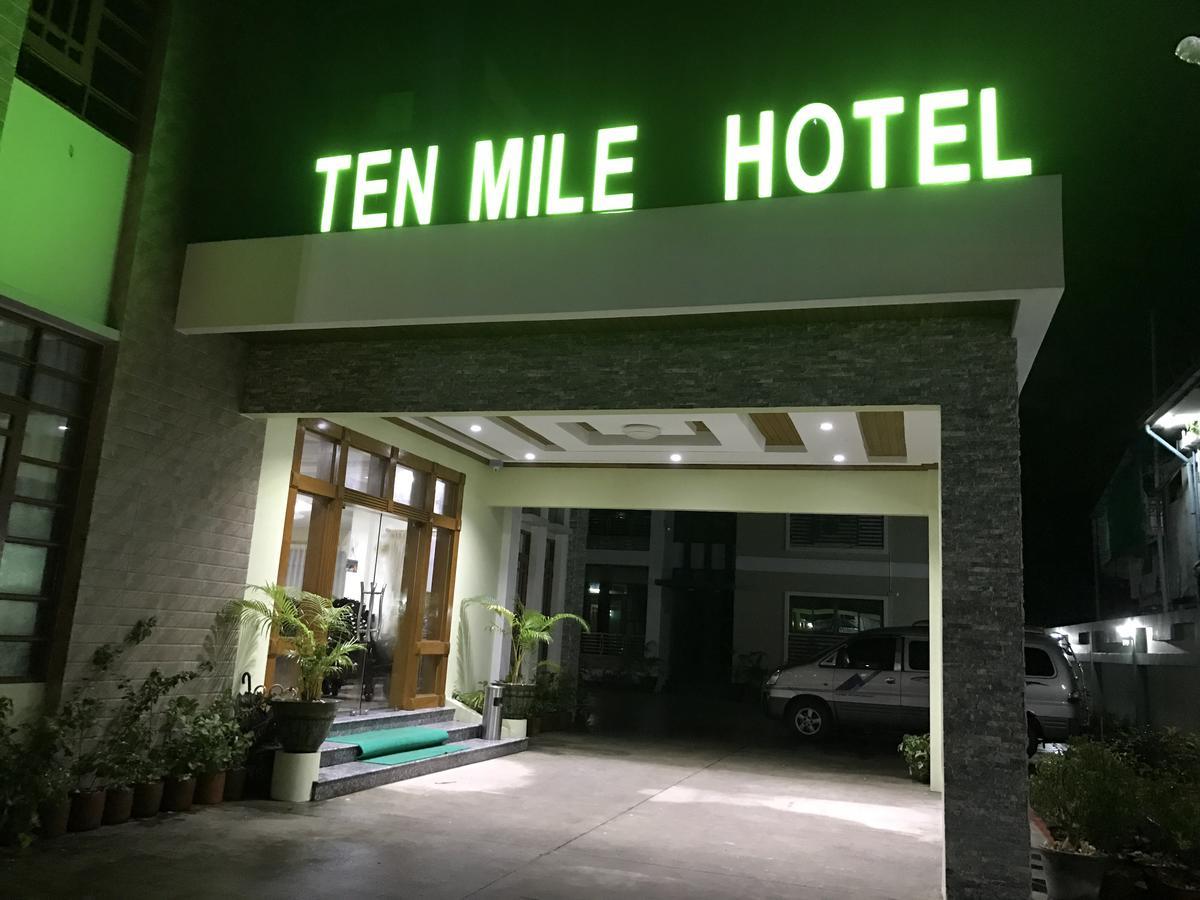 Ten Mile Hotel Yangon Bagian luar foto