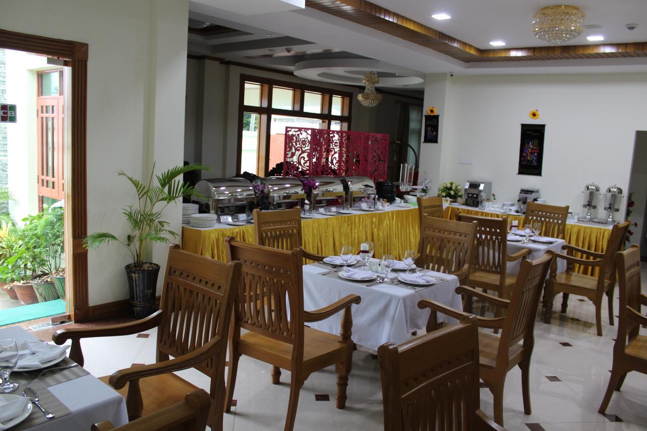 Ten Mile Hotel Yangon Bagian luar foto