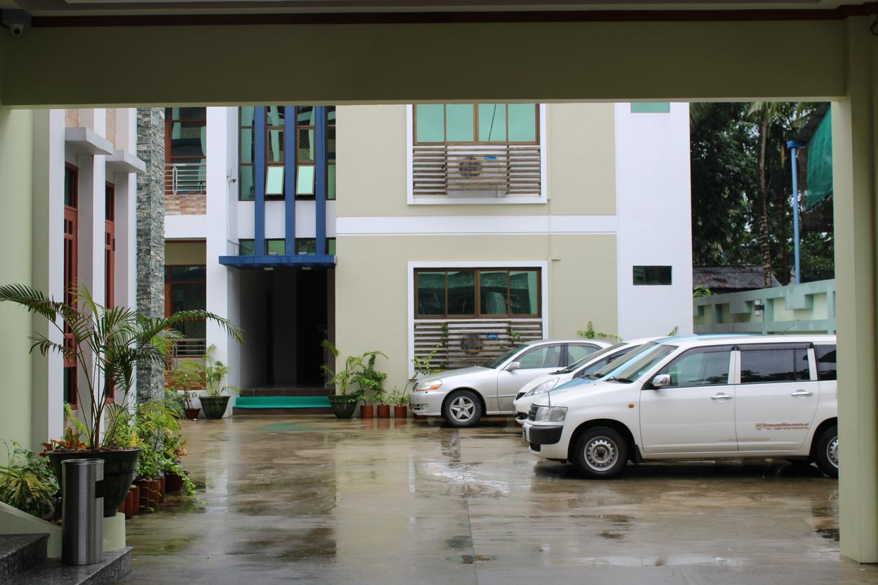 Ten Mile Hotel Yangon Bagian luar foto