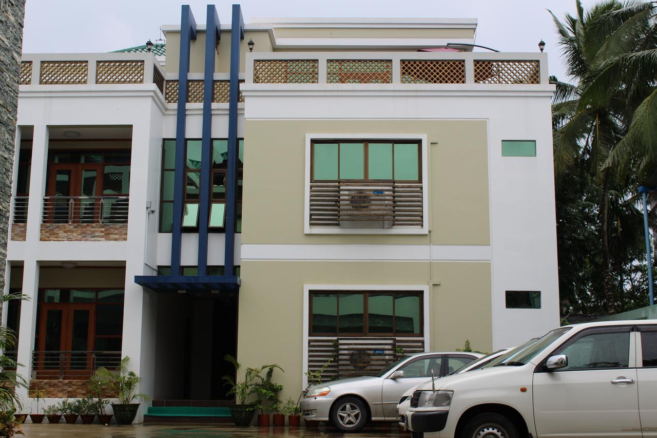 Ten Mile Hotel Yangon Bagian luar foto