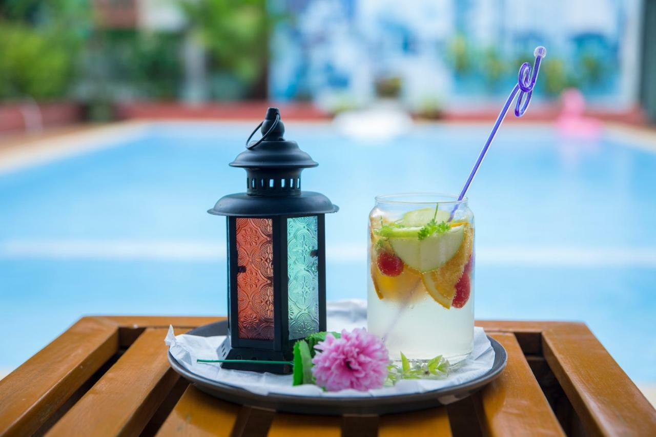 Ten Mile Hotel Yangon Bagian luar foto